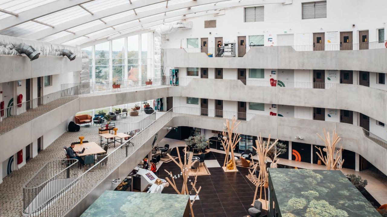 Cowool Cergy Aparthotel Exterior photo